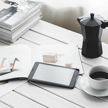 辽宁男篮战胜强敌，铸就关键胜利，荣耀之路再添浓墨重彩