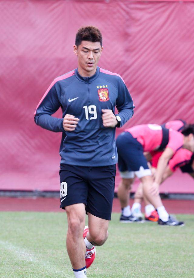 恒大门将表现神勇，助球队获得重要胜利的简单介绍